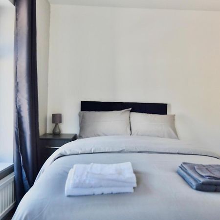 Come On In Lucas Street Newport Train Station Sleep Upto 8 Villa Dış mekan fotoğraf