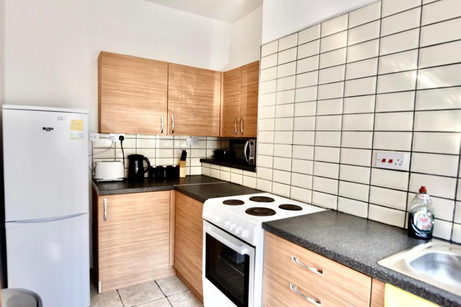 Come On In Lucas Street Newport Train Station Sleep Upto 8 Villa Dış mekan fotoğraf
