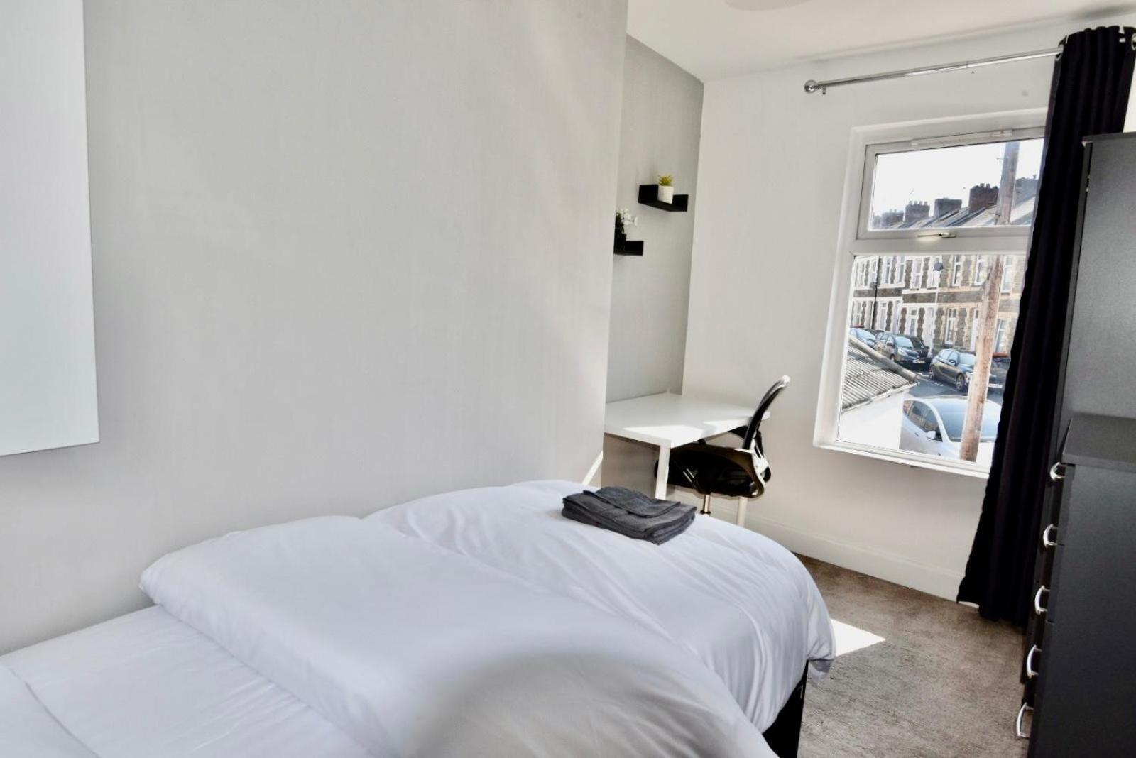 Come On In Lucas Street Newport Train Station Sleep Upto 8 Villa Dış mekan fotoğraf