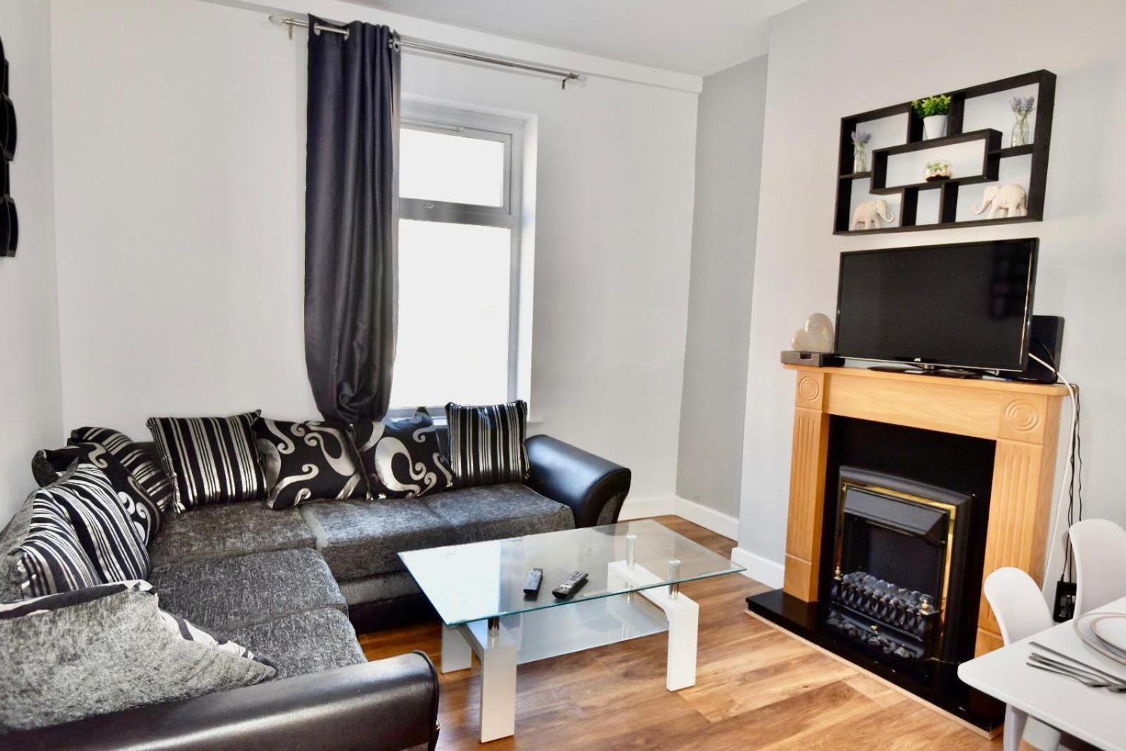 Come On In Lucas Street Newport Train Station Sleep Upto 8 Villa Dış mekan fotoğraf