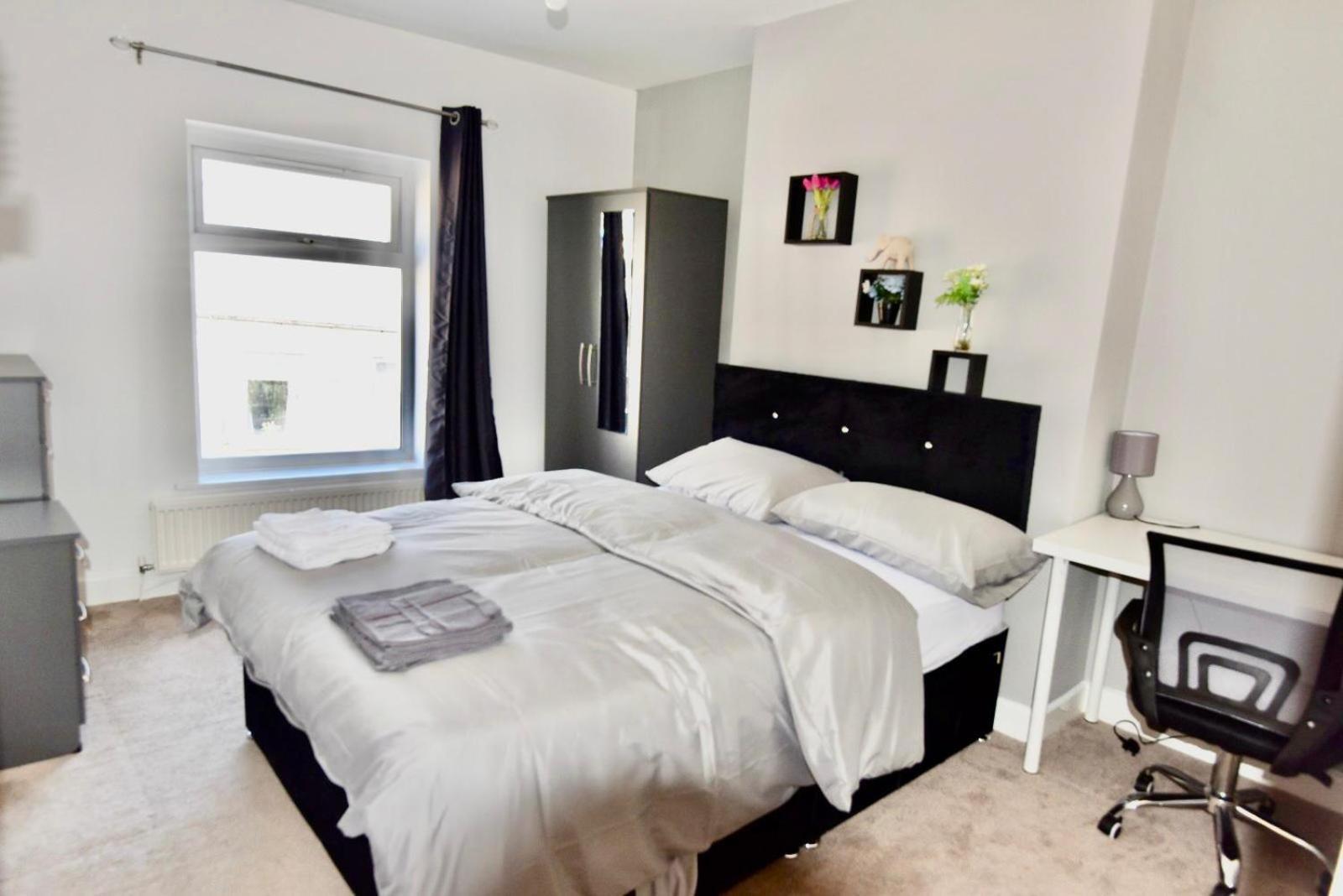 Come On In Lucas Street Newport Train Station Sleep Upto 8 Villa Dış mekan fotoğraf