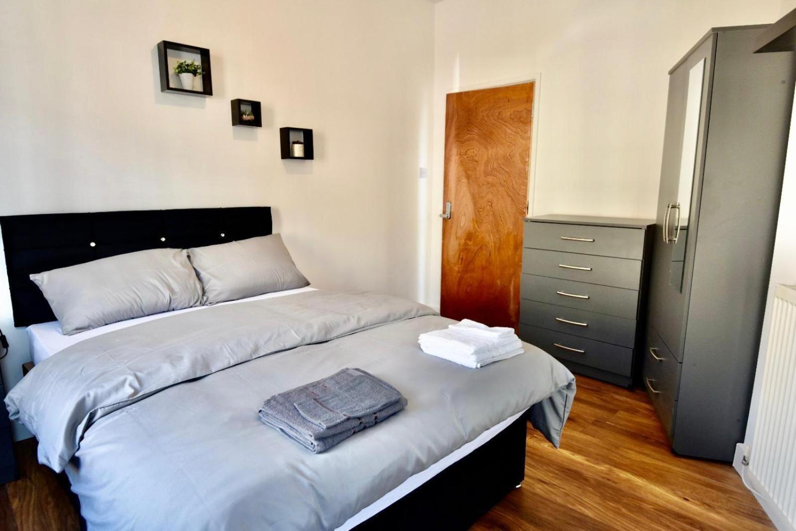 Come On In Lucas Street Newport Train Station Sleep Upto 8 Villa Oda fotoğraf